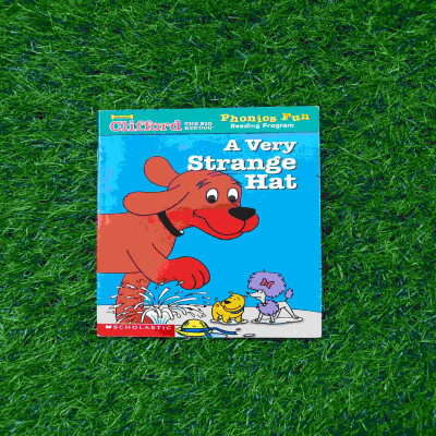 Phonics Fun - A Very Strange Hat